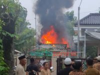 Warung Sembako di Pulau Giliraja Sumenep Ludes Terbakar