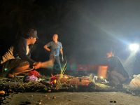 Berbaur Nyambi Bakar Ikan, Bukti Nyata Bupati Jepara Dekat dengan Warga