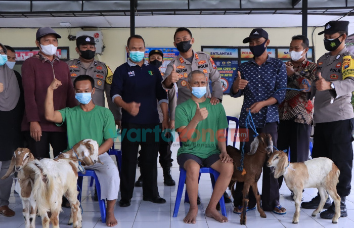 Dinyatakan Sembuh, Para ODGJ Asal Madiun Dapat Hadiah Sepasang Kambing dari Kapolres