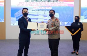 Ungkap Kasus Situs Palsu Bansos AS, Polda Jatim Dapat Penghargaan dari FBI