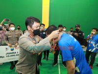 Kapolda Jatim Tutup Gelaran Turnamen Bulu Tangkis Antar Media Piala Kapolda Jatim Cup 2022 di Polda Jatim