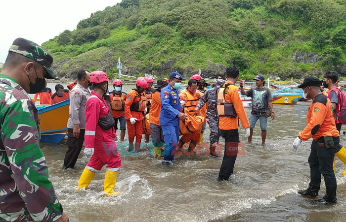 Korban Terseret Ombak saat Ritual di Pantai Payangan Jember, Jasad Ditemukan Jarak 1 KM