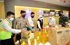 Pastikan Pasokan Minyak Goreng, Forkopimda Jatim Cek Produsen di Gresik
