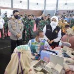 Percepat Capaian Target, Forkopimda Jatim Cek Vaksinasi Serentak di Magetan