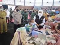 Percepat Capaian Target, Forkopimda Jatim Cek Vaksinasi Serentak di Magetan