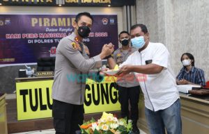 Peringati HPN 2022, Kapolres Tulungagung Gelar Piramida dan Potong Tumpeng