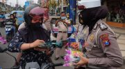 Polresta Malang Kota Kampanyekan Prokes dan Disiplin Lalulintas pada Valentine Day