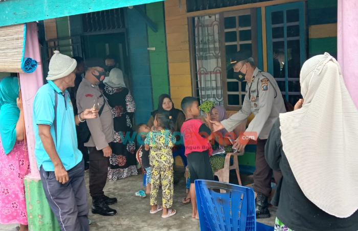 Polsek Air Joman Asahan Adakan Vaksinasi Covid-19 di Rumah Warga