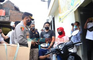 Presiden Jokowi Berempati Kepada Ibu Yang Motornya Hilang Saat Pertama Kali Sebagai Driver Ojol