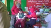 Tangkal Sebaran Omicron, Dinkes Sumenep Gandeng BIN Gelar Vaksinasi di SDN I Pragaan Laok