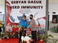 Vaksinasi di Dasuk Sumenep