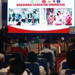 Wakapolda Jatim Tinjau Vaksinasi Serentak di Ponpes Nurul Jadid Probolinggo