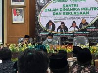 Beri Sambutan Seminar Nasional IAA, Bupati Sumenep Ajak Santri Warnai Dinamika Politik dan Kekuasaan