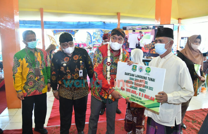 Bupati Achmad Fuazi Hadiri Launching Penyaluran BLT Desa se-Kabupaten Sumenep