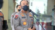 Kepala Divisi Humas Polri, Irjen Pol Dedi Prasetyo, Satgas Damai Cartenz Kirim Bantuan, Bibit Babi untuk Warga Yahukimo,