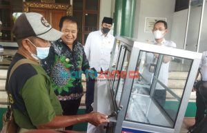 Kerja Tanpa Honor 30 Tahun, Linmas di Jember Nyambi Jualan Cilok, Ngaku Sempat di PHP Mantan Bupati