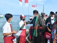 Kunker di Pulau Sapudi, Bupati Sumenep Disambut Antusiasme Warga di Dermaga