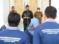 Lepas Rombongan Bimtek PABPDSI, Bupati Sumenep Ajak BPD Kerja Cepat Bangun Sinergi dengan Kepala Desa