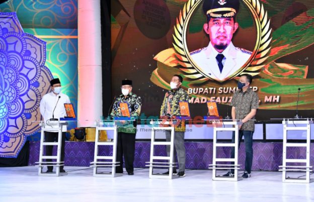 Satu-Satunya di Madura, Bupati Sumenep Terima Apresiasi Sukses Memimpin di Tengah Krisis