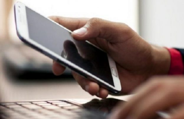 Tips Merawat Ponsel, Salah Satunya Hindari Penggunaan Power Bank