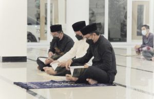 Wali Kota Bogor Salat Subuh di Masjid At-Taqwa, Dengarkan Wejangan Makna Malam Nisfu Syaban