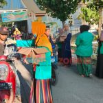 Berkhidmat di NU, PAC Fatayat Giliraja Bagikan Ratusan Takjil