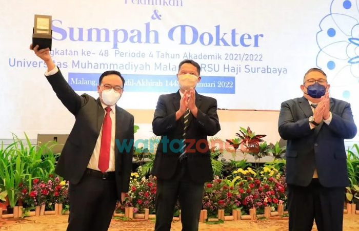 Bupati Pamekasan Sampaikan Pesan Mendalam Saat Menghadiri Pelantikan dan Sumpah Dokter di Universitas Muhammadiyah Malang