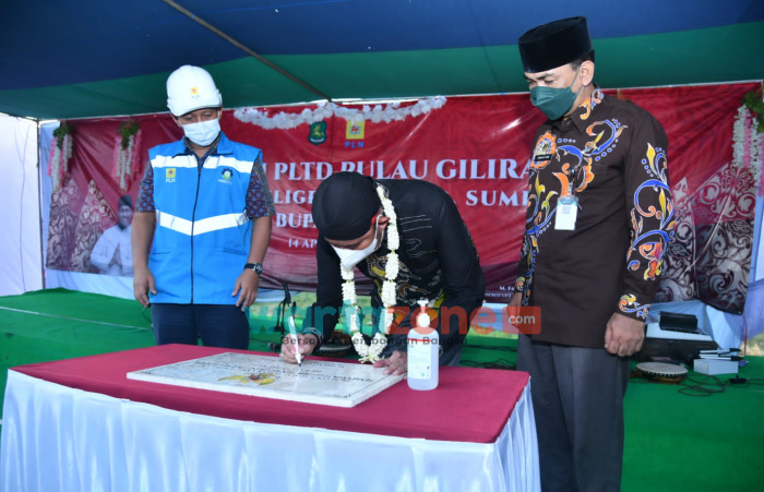 Bupati Sumenep Resmikan PLTD, Wujudkan Mimpi Warga Pulau Giliraja Terang