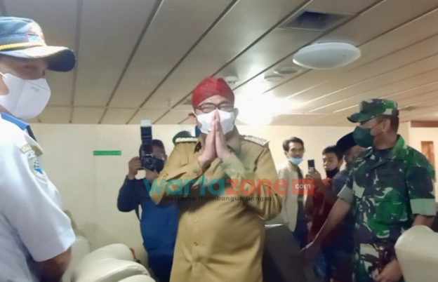 Bupati Sumenep Tinjau Pemberangkatan Kapal Mudik Gratis, Ingatkan Petugas Jangan Ada Pungutan