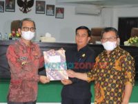 Bupati Ya'atulo Gulo Hadiri Paripurna LKPJ Bupati Nias Tahun Anggaran 2021