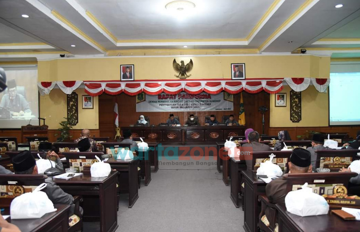 DPRD Sumenep Gelar Paripurna LKPJ Bupati 2021, Sektor Pendapatan Lampaui Target