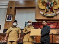 Foto: DPRD Kabupaten Banyuwangi menggelar sidang paripurna penyampaian Laporan Keterangan Pertanggungjawaban (LKPJ) Bupati Banyuwangi tahun anggaran 2021.