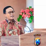 Foto: Bupati Pamekasan, Baddrut Tamam, saat serah terima gedung SPKT Polres Pamekasan