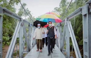 Bupati Pamekasan Tinjau Finishing Pembangunan Jembatan Layang di Kelurahan Kowel