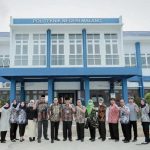 Foto: Bupati Pamekasan, Baddrut Tamam, bersama dengan Supriatna Adhisuwignjo, Direktur Polinema, usai meresmikan Gedung PSDKU Polinema cabang Pamekasan.