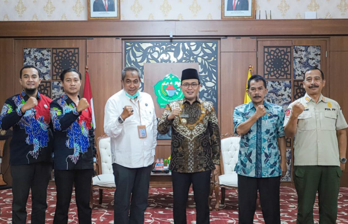 Foto: Bupati Pamekasan, Baddrut Tamam menerima kunjungan BNN Madura, di Peringgitan Dalam Mandhapa Aghung Ronggosukowati.