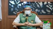 Foto: Bupati Pamekasan, Baddrut Tamam menyampaikan langsung kepada para siswa tentang beasiswa kedokteran hasil kerja sama dengan Unair Surabaya.