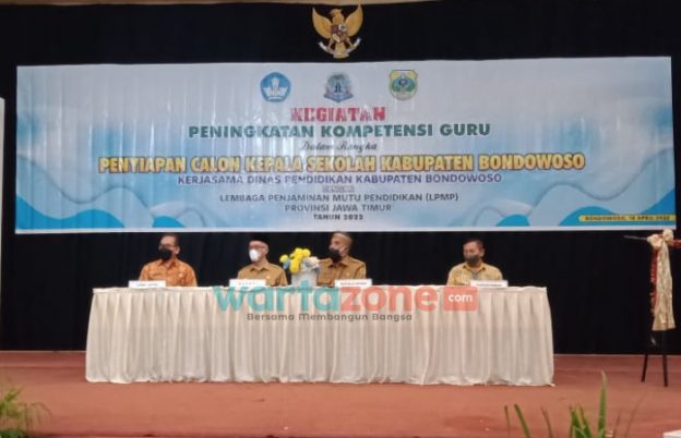 Kadispendik Bondowoso_ Kepala Sekolah Setidaknya Menguasai 4 kompetisi Guru