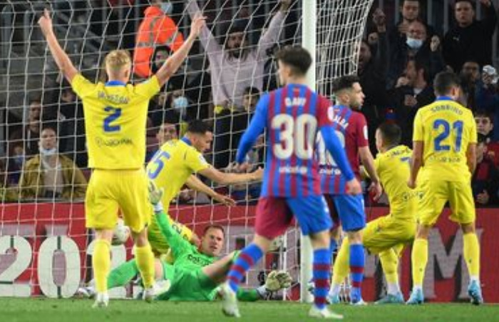 Kalah di Kandang Sendiri, Langkah Barcelona Semakin Berat Mengejar Juara La Liga