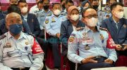 Caption: Kalapas Narkotika Kelas IIA Pamekasan saat mengikuti webinar bersama beserta Pejabat Struktural, Staf dan Mahasiswa serta masyarakat umum (Keluarga WBP).