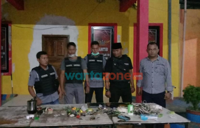 Lapas Pamekasan Amankan 2 Sajam di Kamar Hunian WBP