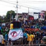 Ratusan Mahasiswa Demo di Bundaran DPRD Jember, Tolak 3 Periode Kepemimpinan Jokowi