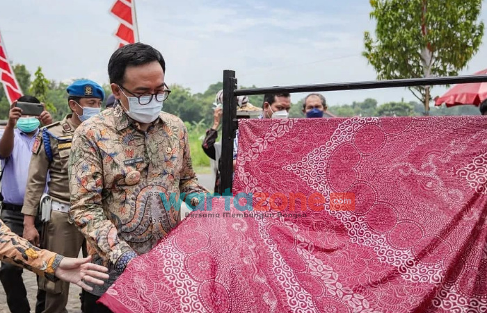 Resmikan Gedung Sentra Batik, Bupati Pamekasan_ Gedung Ini Milik Semua Pengrajin Batik