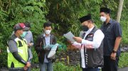 Tinjau Aspal Jalan, Bupati Jember Temukan Kesalahan Teori Proses Pengaspalan