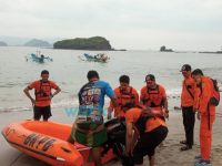 Antisipasi Laka Laut di Pantai Watu Ulo dan Papuma, 30 Relawan BPBD Berjaga 24 Jam