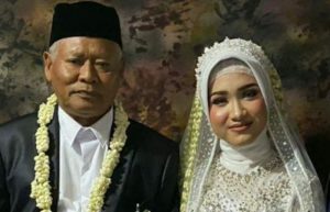 Persunting Gadis 19 Tahun, Kakek Sondani Beri Mahar Fantastis yang Bikin Para Jomblo Iri