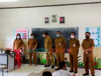 Wabup Nias Pantau Pelaksanaan Ujian dan Kehadiran Guru Pasca Libur Panjang