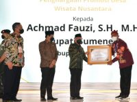 Atas Dedikasinya Mendukung Desa Wisata, Bupati Sumenep Raih Penghargaan dari Kemendes PDTT