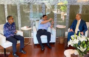 Kala Mantan PM Inggris Bertanya Pada Luhut, Mengapa Pemimpin Dunia Begitu Tertarik pada Sosok Jokowi