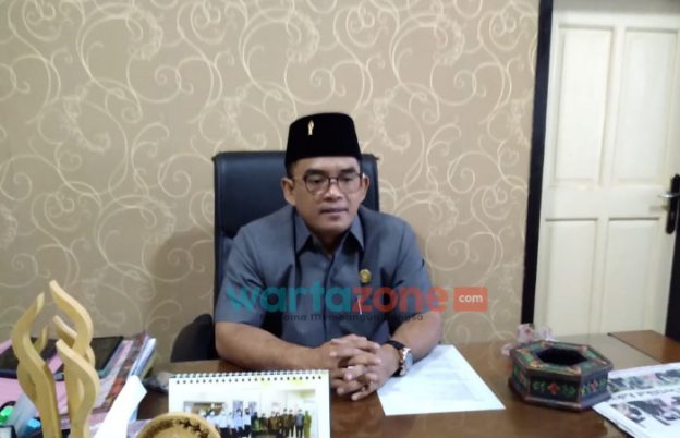 Ketua DPRD Pamekasan Beri Penjelasan Terkait Keterlambatan AKD